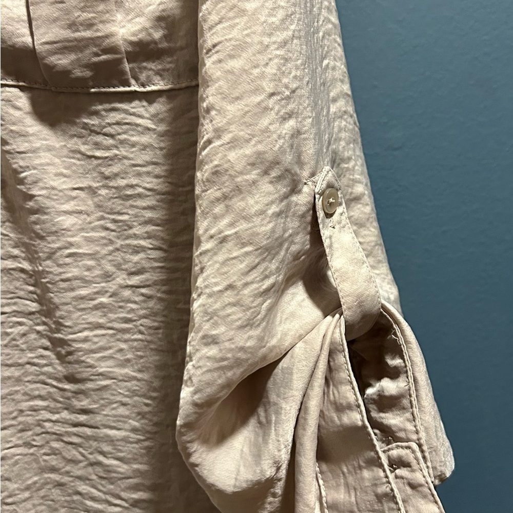 Wrangler Beige Button-Front Utility Blouse - Picture 5 of 8